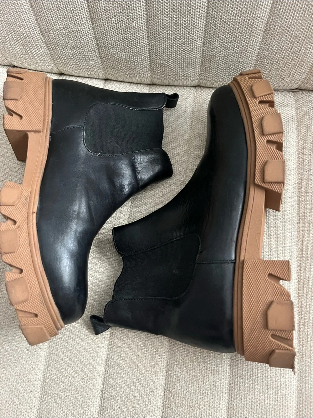 Silent d x Anthropologie black cress Chelsea boot lug soles size 40/10